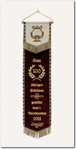 Fahnenschleife zum 100. Jubiläum